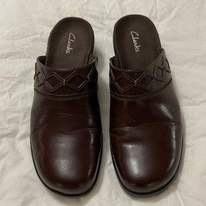Clarks Women’s Brown Mule Clogs Size 9